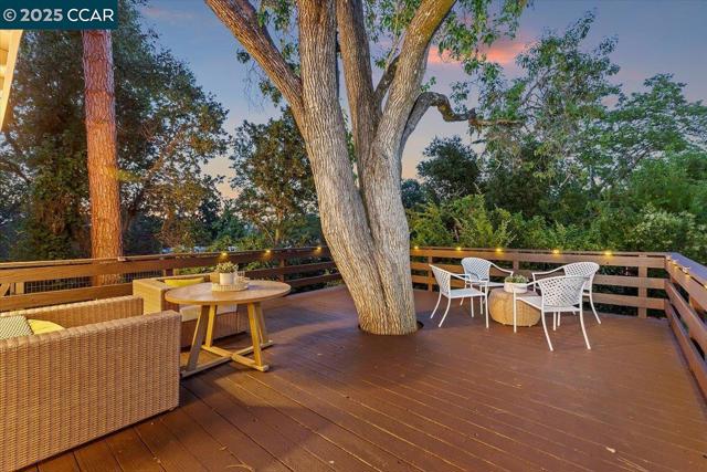 32 California Ave, Orinda CA: https://media.crmls.org/mediaz/cf1ee919-6ad2-458c-93ab-ae10301e95bf.jpg