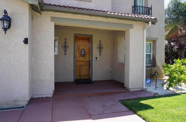 334 Honeybell Street, Los Banos CA: https://media.crmls.org/mediaz/cf1fcd97-697f-4b68-86b4-7d35b513b569.jpg