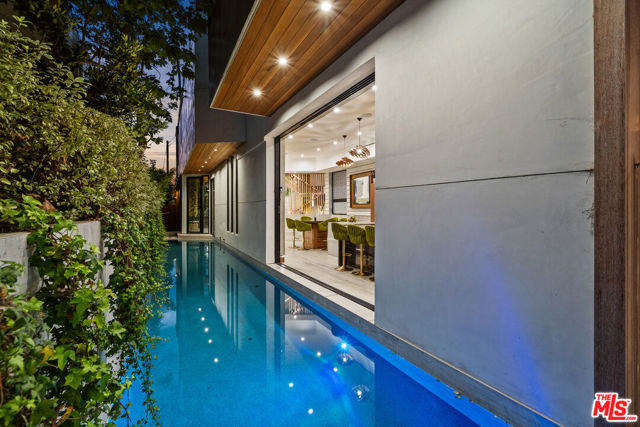 836 California Avenue, Venice CA: https://media.crmls.org/mediaz/cf201cc1-e168-49ae-b3e3-207489bf227d.jpg