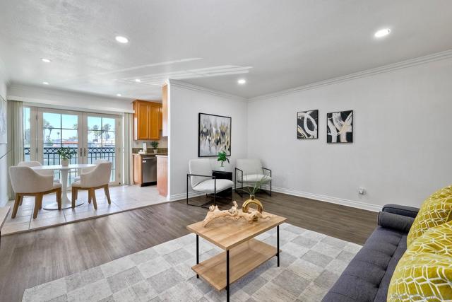 615 9th St, Imperial Beach CA: https://media.crmls.org/mediaz/cf2184ec-5035-45be-a768-e0f757f38c48.jpg