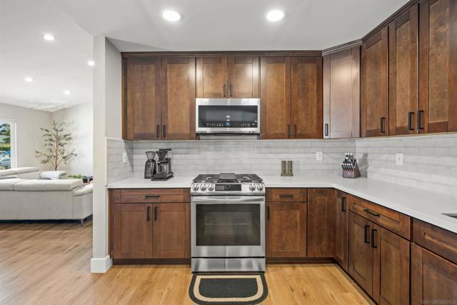 9480 Avenida Acero, Spring Valley CA: https://media.crmls.org/mediaz/cf21c0cd-fa65-41fa-a29c-f3b3699dc25f.jpg