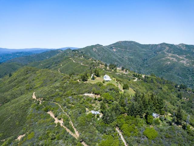 110 Silverline Road, Los Gatos CA: https://media.crmls.org/mediaz/cf21ecab-4683-40c3-8a49-b72e1ce4c261.jpg