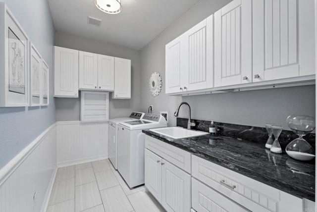 5158 Steinbeck Ct, Carlsbad CA: https://media.crmls.org/mediaz/cf22832d-7b2a-4ea9-9ca9-30e76fb0e9fd.jpg