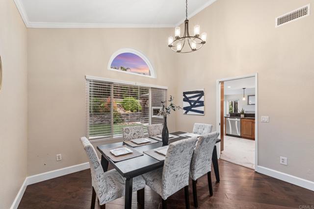 1619 Corte Verano, Oceanside CA: https://media.crmls.org/mediaz/cf22c7a2-bfd1-425e-9599-eee2b36406ad.jpg