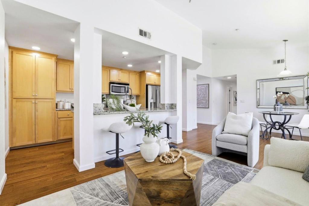 1035 Scotia Terrace #304