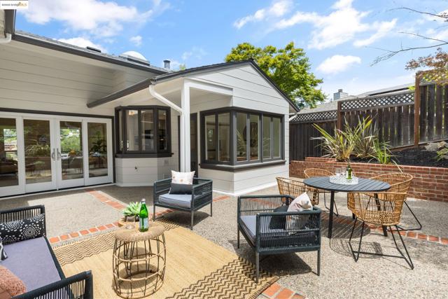 2333 Leimert Blvd, Oakland CA: https://media.crmls.org/mediaz/cf235bbe-982b-4b33-b4be-ee036cf2568a.jpg