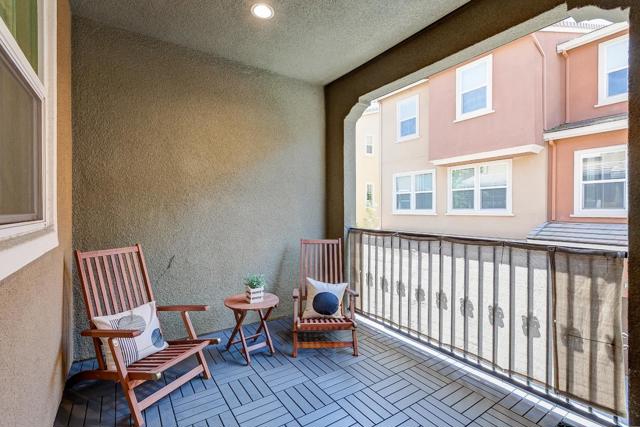 38924 Lemongrass Way, Newark CA: https://media.crmls.org/mediaz/cf23b4e9-83bb-45d9-b4cf-abba98838253.jpg