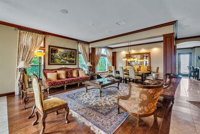 5398 SHANNON RIDGE LN, San Diego CA: https://media.crmls.org/mediaz/cf23e49a-f899-4ee3-8ea4-46ebfde18277.jpg