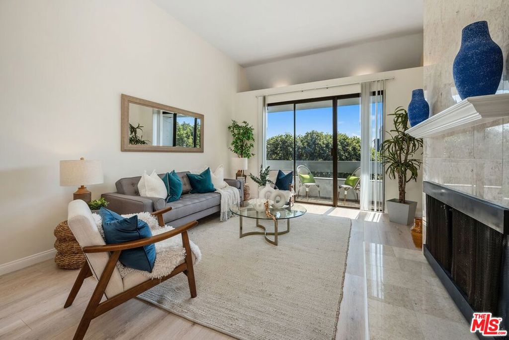 1252 11th Street Unit PH 306