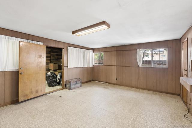 5750 Roanoke St, San Diego CA: https://media.crmls.org/mediaz/cf255630-6301-4bbb-903c-8541a6e83ce0.jpg