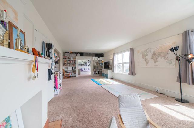 206 Cypress Avenue, Pacific Grove CA: https://media.crmls.org/mediaz/cf257120-1743-4206-bb21-cd7dae9f74e9.jpg