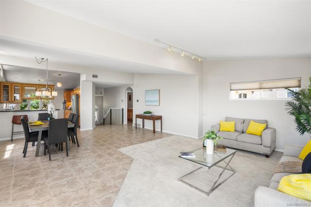 3539 Mount Laurence Dr, San Diego CA: https://media.crmls.org/mediaz/cf25781f-c569-4bbf-ae63-44146561b3be.jpg