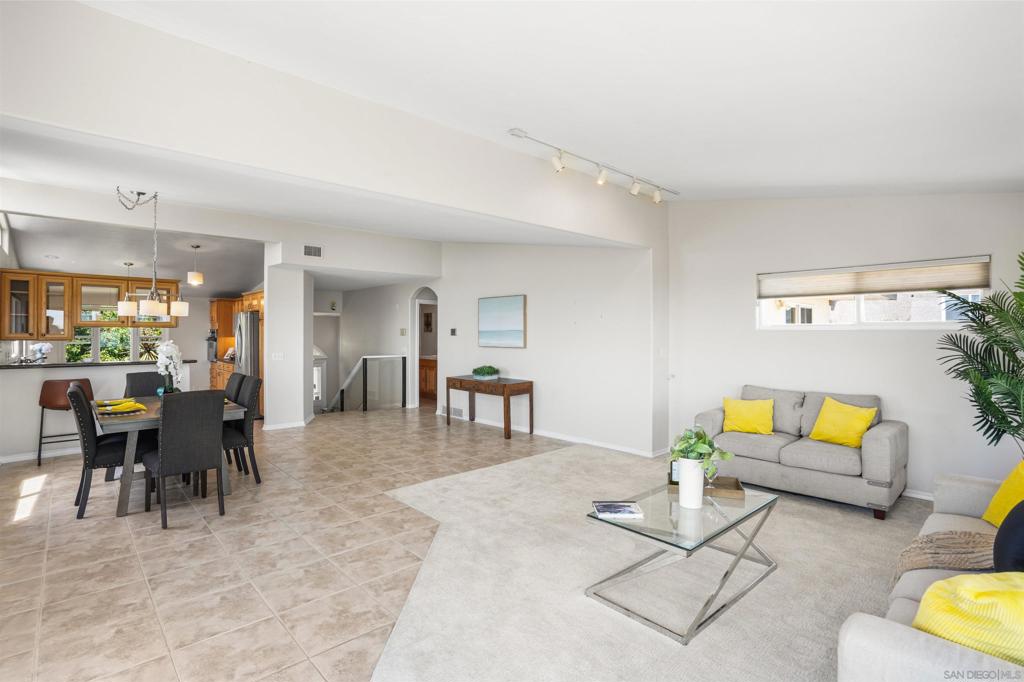 MLS #250035696SD image #17