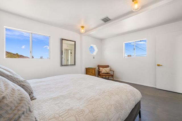 7648 Araby Avenue, 29 Palms CA: https://media.crmls.org/mediaz/cf25af23-374b-47ae-8500-dd10e9a6b862.jpg