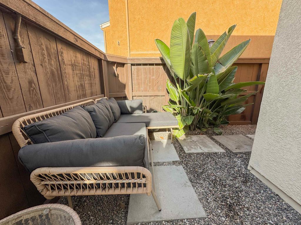 5252 Balboa Arms Drive - photo 12