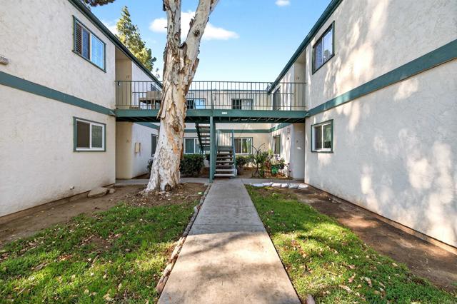 Detail Gallery Image 19 of 26 For 1817 E Grand Ave #11,  Escondido,  CA 92027 - 2 Beds | 2 Baths