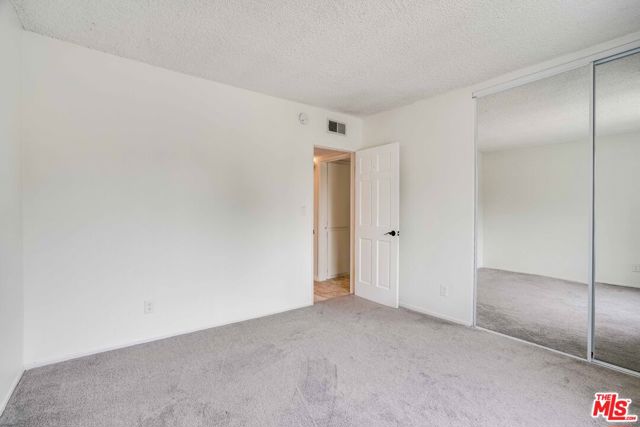 18307 Burbank Boulevard, Tarzana CA: https://media.crmls.org/mediaz/cf262e19-1184-4a02-91af-dec84c54950b.jpg
