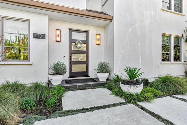 2101 Valparaiso Avenue, Menlo Park CA: https://media.crmls.org/mediaz/cf26e450-5339-4972-9387-960d69c5d056.jpg