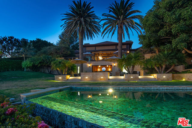 24834 Pacific Coast Highway, Malibu CA: https://media.crmls.org/mediaz/cf26f9df-1844-484a-8f58-02b266ce2bd3.jpg