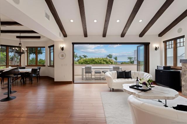 1045 Van Nuys St., San Diego CA: https://media.crmls.org/mediaz/cf274a0e-7289-4839-9a44-f9ef562b31e3.jpg