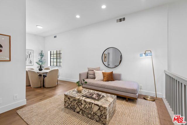 3516 Via Dolce, Marina del Rey CA: https://media.crmls.org/mediaz/cf27595f-eead-4ba3-9bbe-1216e41f98c1.jpg