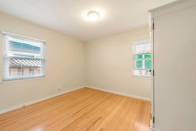 560 6th Avenue, Menlo Park CA: https://media.crmls.org/mediaz/cf27831e-fac3-4bdb-af44-55f7d5c0dd72.jpg