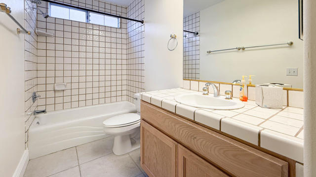 78835 Lowe Drive, La Quinta CA: https://media.crmls.org/mediaz/cf2786d3-0a1e-404d-a934-6f2bc4997ad1.jpg