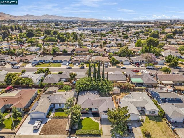1330 Aster Dr, Antioch CA: https://media.crmls.org/mediaz/cf29022c-2dcc-431a-93ab-d83a8d152a86.jpg