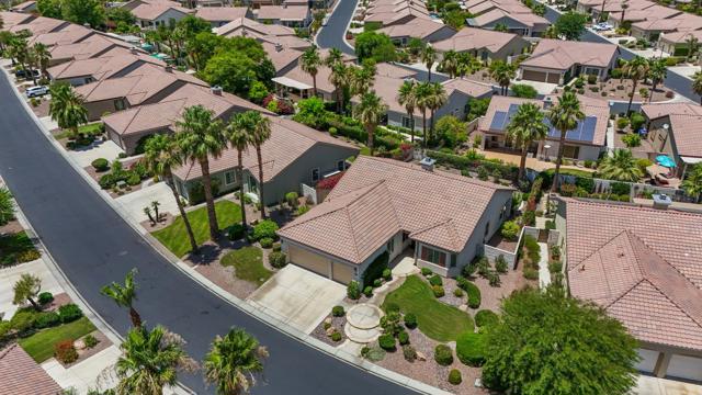 40259 Calle Cancun, Indio CA: https://media.crmls.org/mediaz/cf290a00-931d-4173-9351-15aadcff656d.jpg