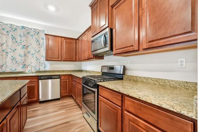 10330 Bono Lane, Stockton CA: https://media.crmls.org/mediaz/cf298cf0-457b-40f0-8430-c668bff47a92.jpg