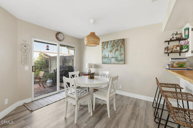 9813 Sweetwater Lane, Ventura CA: https://media.crmls.org/mediaz/cf29f297-082b-44c7-9062-cdc7f8f80dc8.jpg