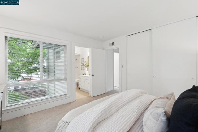 136 Garden Creek Pl, Danville CA: https://media.crmls.org/mediaz/cf2a0513-c5a3-4519-8e9e-392a993ed5a0.jpg