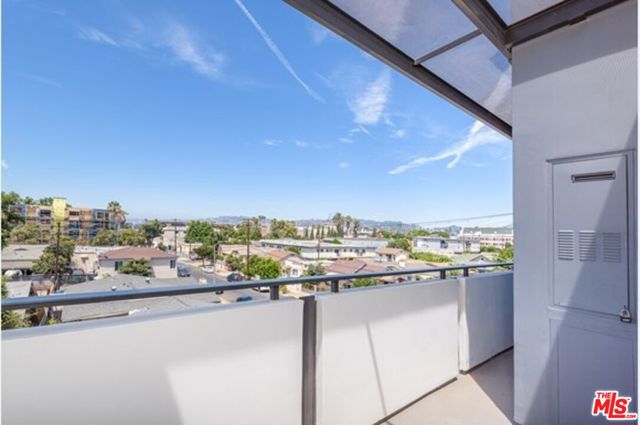 Image 3 for 518 N Gramercy Pl #Penthouse 18, Los Angeles, CA 90004