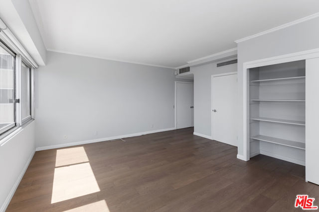 10450 Wilshire Boulevard, Los Angeles CA: https://media.crmls.org/mediaz/cf2bbb64-5828-452c-b39e-2e7d9d4c64af.jpg