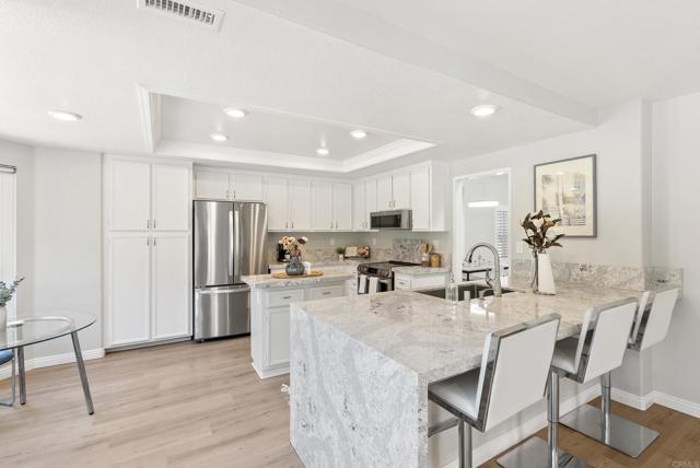 Detail Gallery Image 14 of 48 For 11673 Calle Simpson, El Cajon,  CA 92019 - 4 Beds | 2/1 Baths