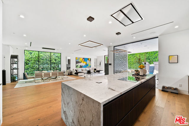 849 N Spaulding Avenue, Los Angeles CA: https://media.crmls.org/mediaz/cf2c00f0-22cc-44ad-80ff-e15759c63f82.jpg