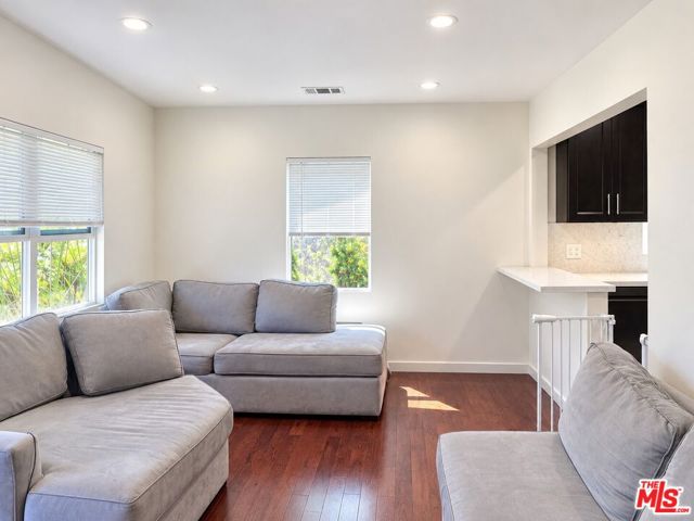 767 Sunset Avenue photo 29