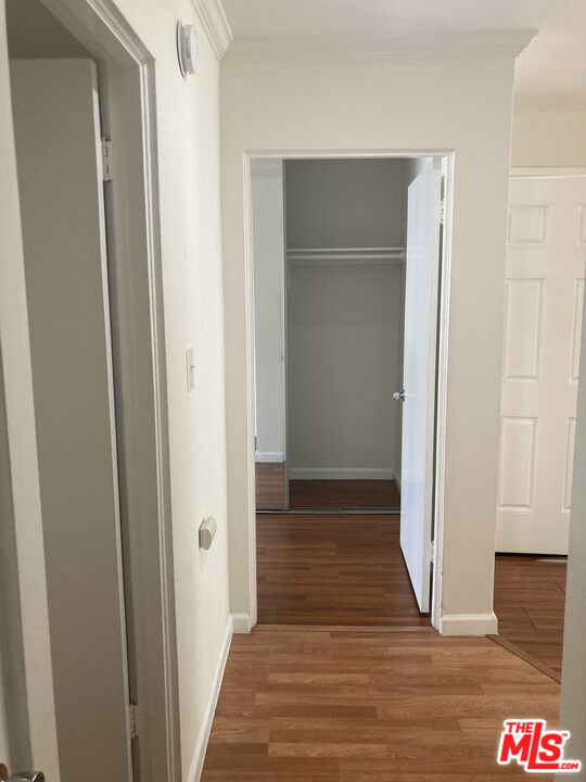 https://media.crmls.org/mediaz/cf2c2793-78ab-4bda-8777-b4940faf7dc2.jpg?preset=X-Large