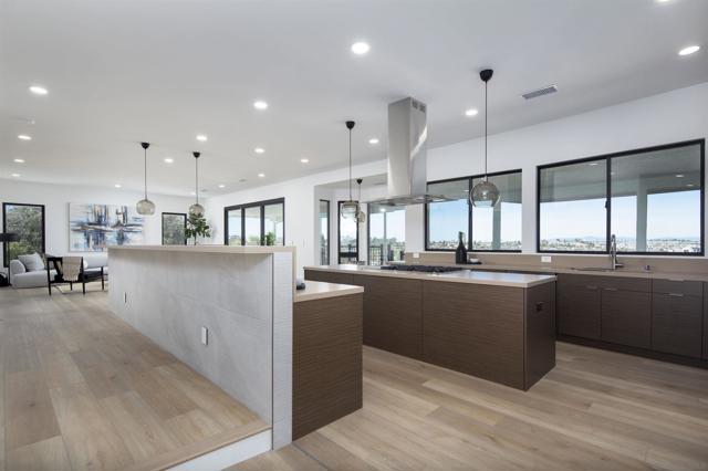 1561 La Plaza, San Marcos CA: https://media.crmls.org/mediaz/cf2d6fe0-2635-4ec9-a0ba-5becb5fe04df.jpg