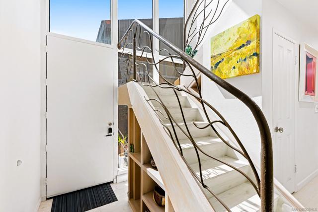 194 Neptune Ave, Encinitas CA: https://media.crmls.org/mediaz/cf2d7b27-47ae-4e2f-9665-8d2a26a994fb.jpg