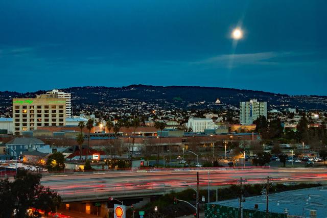 311 Oak Street, Oakland CA: https://media.crmls.org/mediaz/cf2e6b03-ff7e-4505-803e-e4b9e9a3ee37.jpg