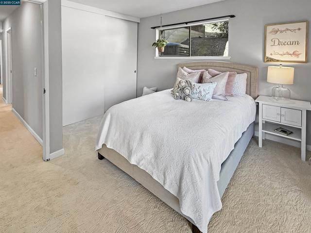 130 Hillcroft Way, Walnut Creek CA: https://media.crmls.org/mediaz/cf2e9dec-5c69-4c75-bf01-5384d7c6f8e4.jpg