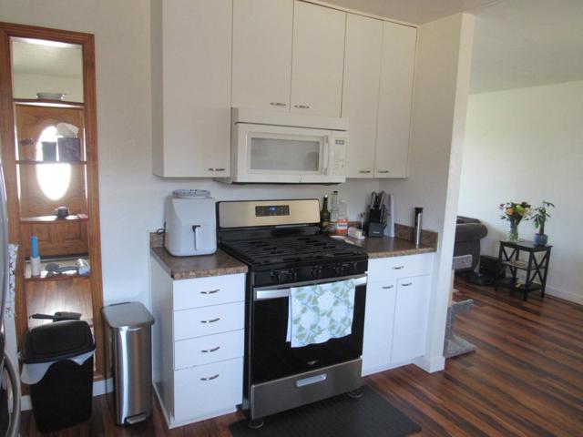 3038 King Circle, Marina CA: https://media.crmls.org/mediaz/cf2f498b-c0db-4987-a5bc-4868ab73937c.jpg