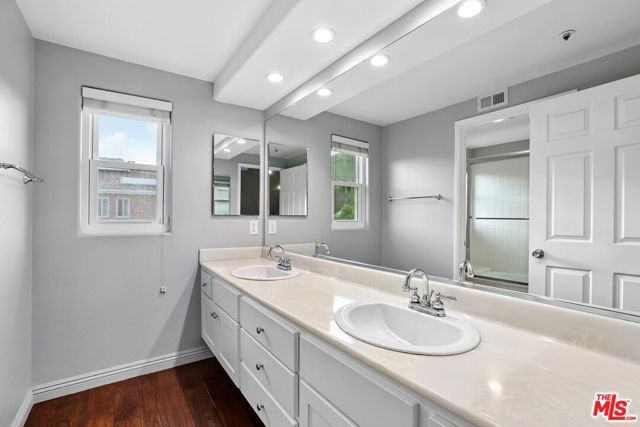 4 Bed Home for Sale in Los Angeles, California