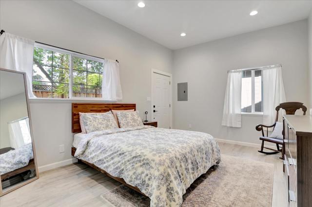Image 66 of 79 For 355 17th Street
