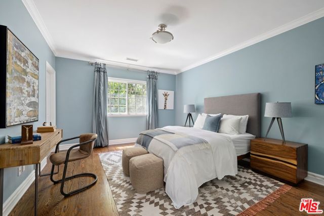 17710 Karen Drive, Encino CA: https://media.crmls.org/mediaz/cf317e1f-c4d6-4f88-92b2-31216846d620.jpg