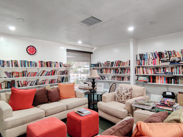 257 Laredo Drive, Palm Springs CA: https://media.crmls.org/mediaz/cf32fff8-8824-4af9-9628-ac3f7104cf03.jpg
