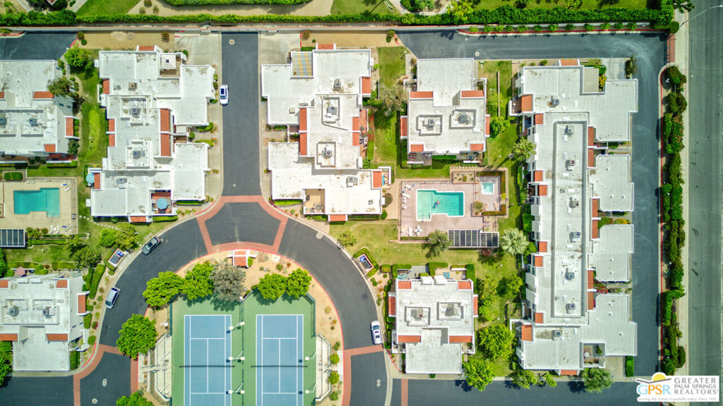 https://media.crmls.org/mediaz/cf33701e-14fe-4a50-8717-166b2d0f321c.jpg?preset=X-Large