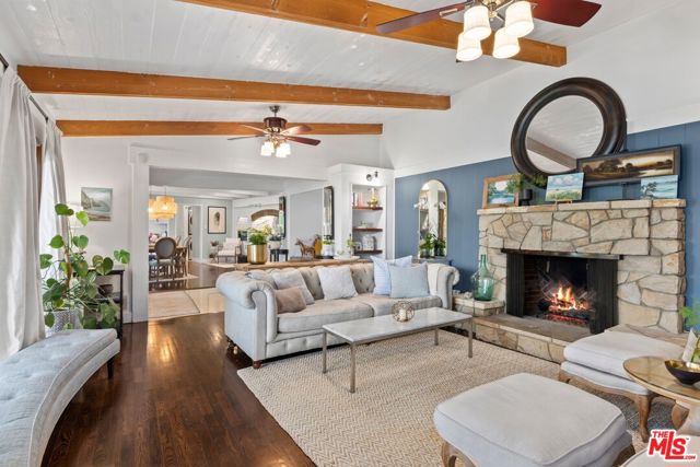 15601 Woodfield Place, Sherman Oaks CA: https://media.crmls.org/mediaz/cf337cff-9064-40d9-8d6e-490f9111b464.jpg