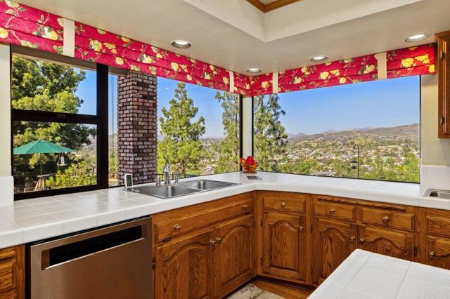 Detail Gallery Image 27 of 53 For 1605 Vista Del Valle, El Cajon,  CA 92019 - 3 Beds | 2/2 Baths